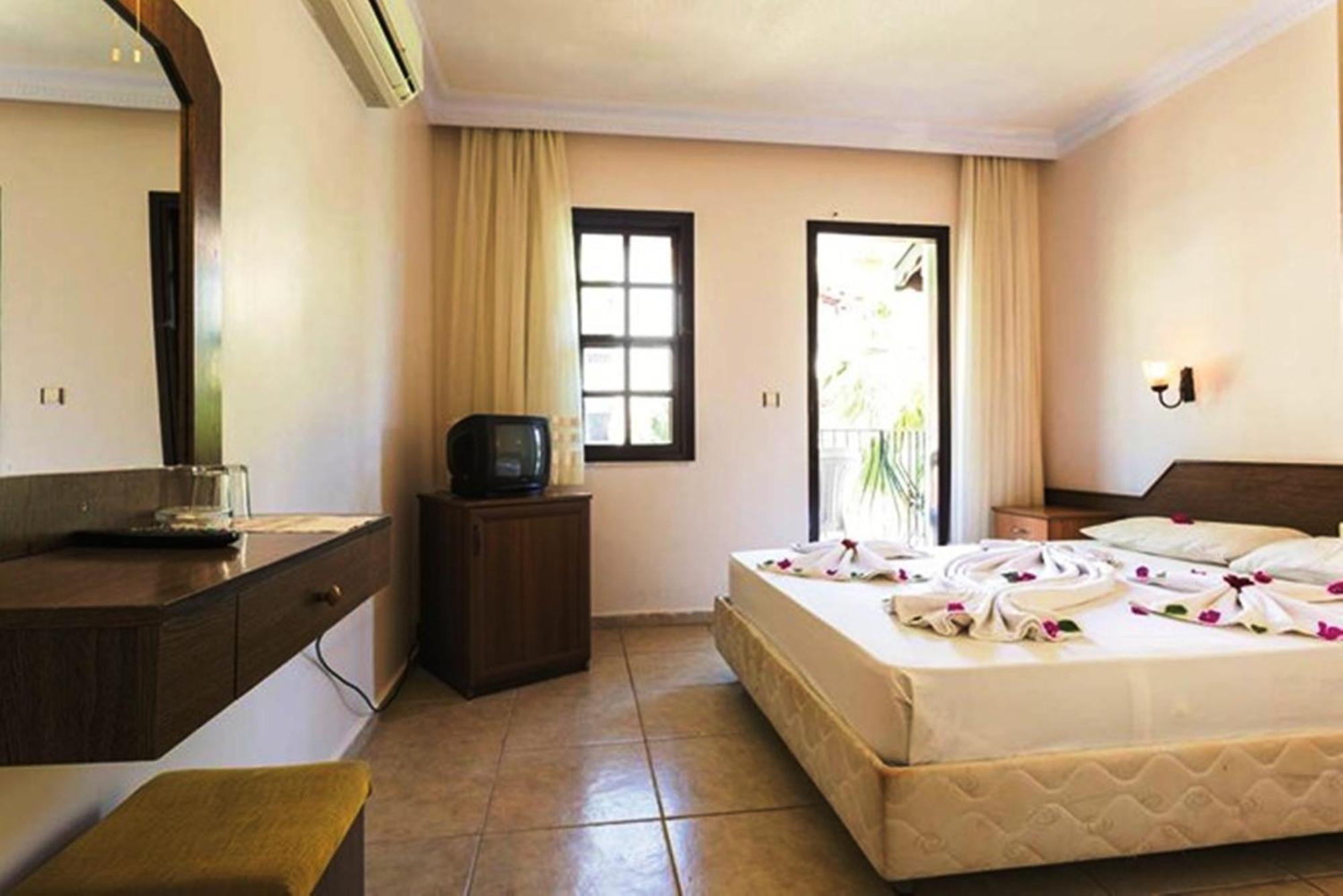 Mavibelce Hotel Ölüdeniz Esterno foto